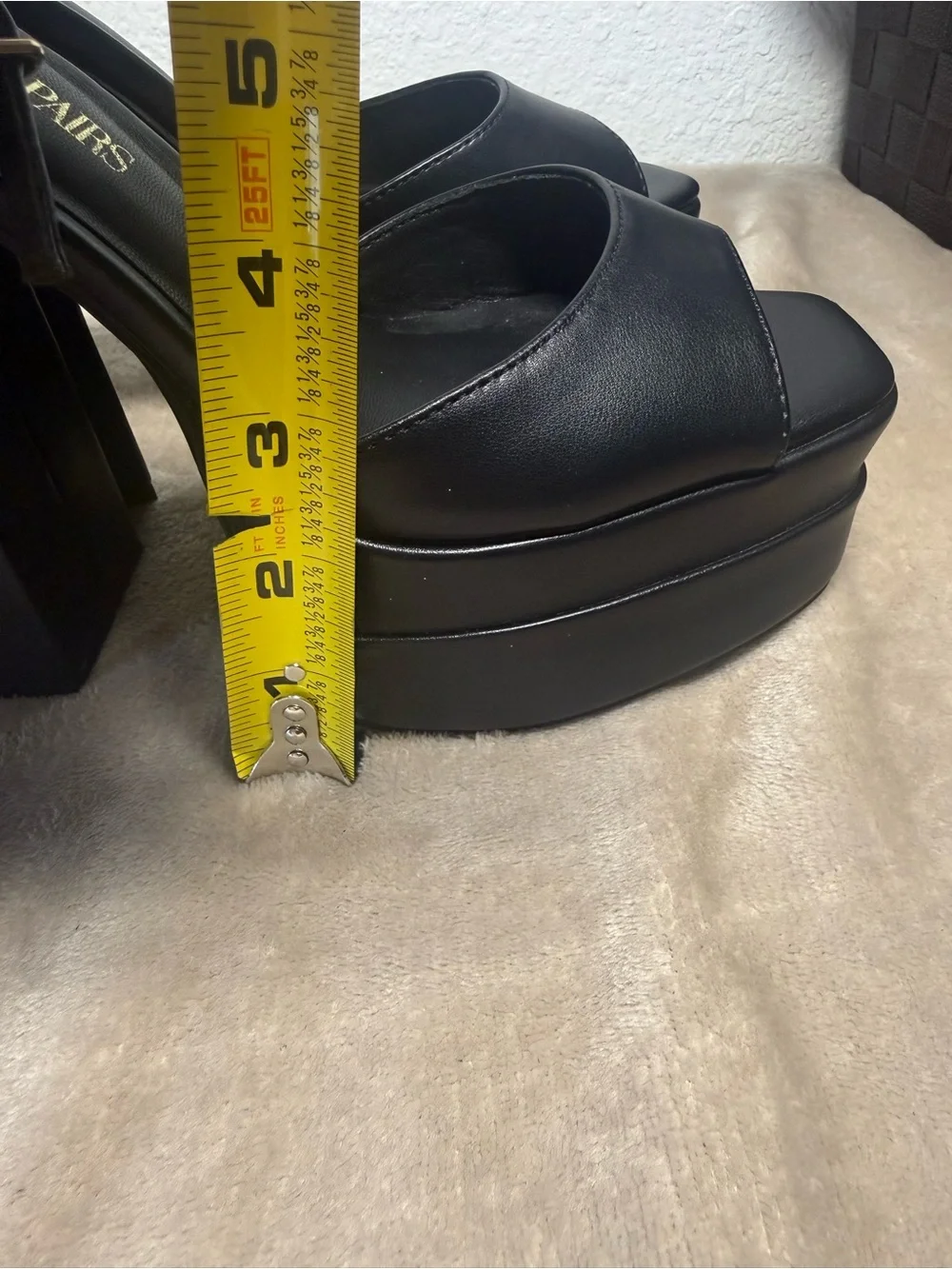 Dream Pairs Black Chunky Platform Ankle-Strap